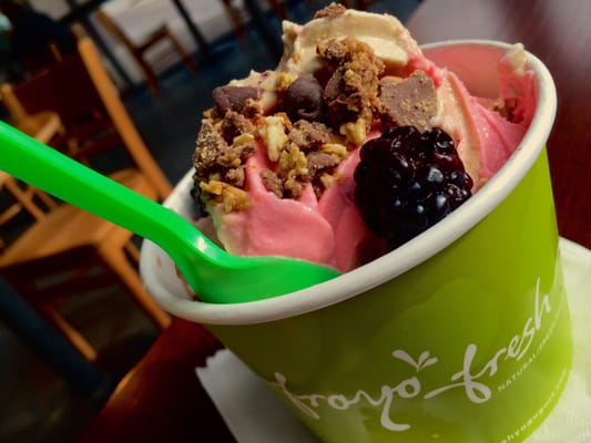 Red Velvet & Coffee frozen yogurt with Reese's, blackberries, granola, & chocolate chips. In the big cup ...........................Fro, Yo.