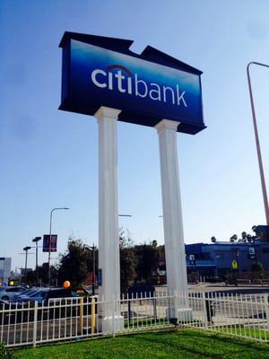 Citibank sign on Vermont Avenue.