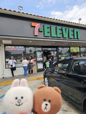 Storefront on 7-11-24... line out the door for a free slurpee!