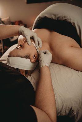 Dermaplaning