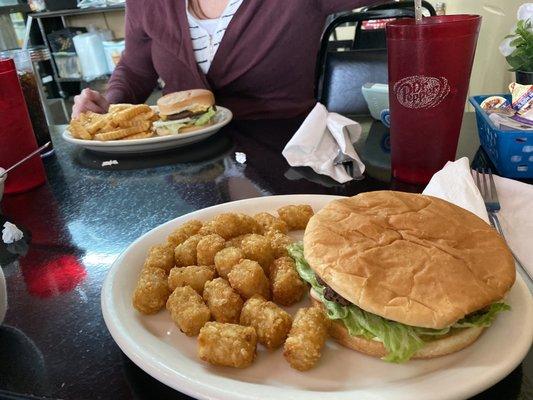 Cheeseburgers and gator tots