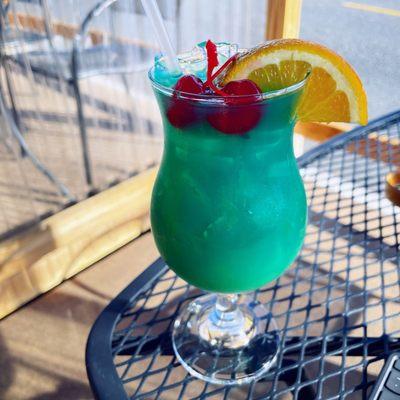 Blue Hawaii cocktail  IG: @fooddeclassified