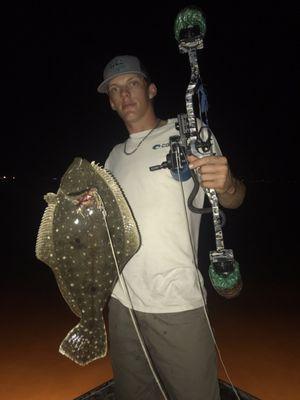 Flounder bowfishing