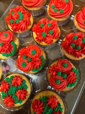 Vanilla Christmas Cupcakes