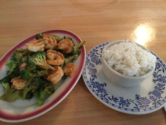 shrimp with broccoli + side of white rice