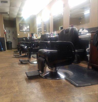 Inside Platnium Cuts Barbershop is Just like home