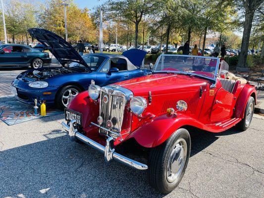 coastal virginia auto show--2022