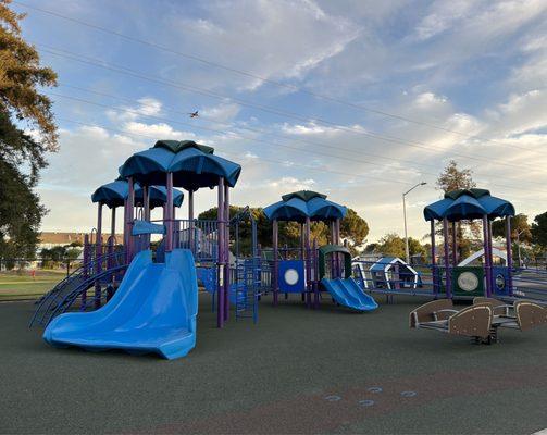 Montague Elementary School - Play Yard