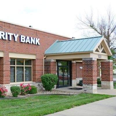 The Security Bank of Kansas City branch at 1021 NE Sam Walton Ln in Lee's Summit, MO.