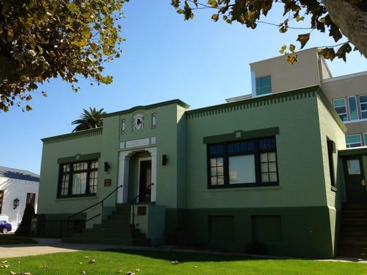 Veterans Memorial Building