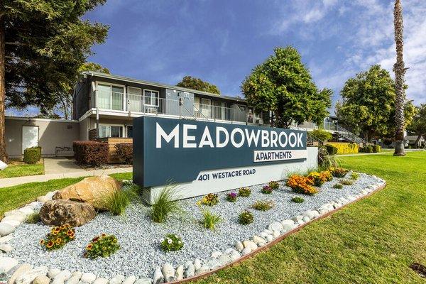 Meadowbrook Apartments