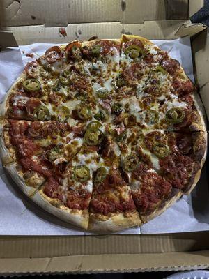 Large pepperoni & jalapeño pizza