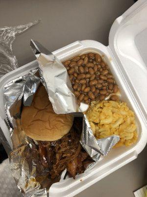 Pulled Pork sandwich, Sweet Baked Beans & Mac & Cheese