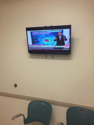 Thank goodness there is a tv in the patient rooms. I've been waiting to see someone for an hour.