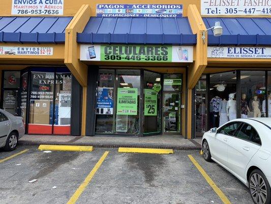 Estamos ubicados al lado del copelita cubano en la 4750 Nw 7 st Miami fl 33126