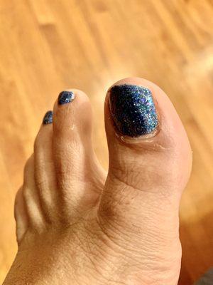 20 minutes after a gel pedicure at Hollywood Nails in West Roxbury, MA. I paid USD 36 for it. Dry skin and cuticles not addressed.