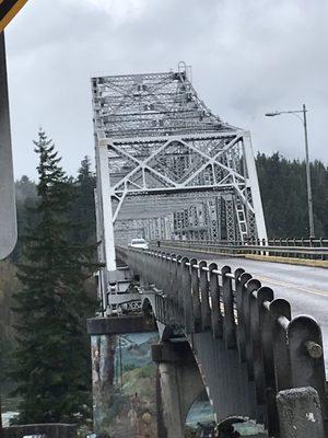 Walking the Bridge of the Gods in Cascade Locks