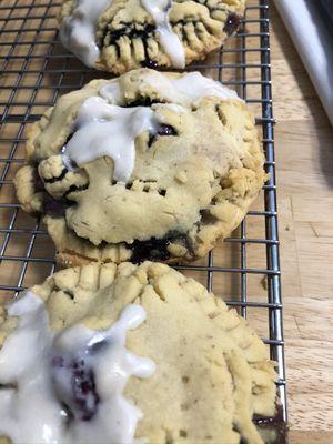 Blueberry mini pies