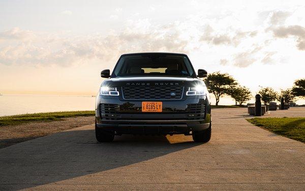 Unparalleled luxury meets tremendous road presence. Experience our brand new Range Rover today!