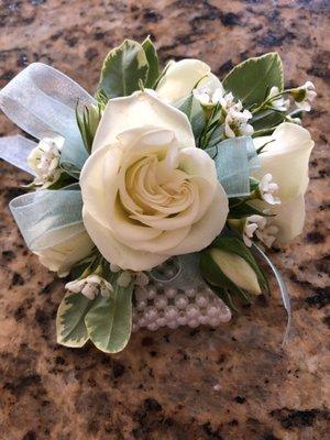 Wrist corsage