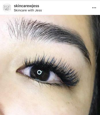 Classic lash extensions by Jess!