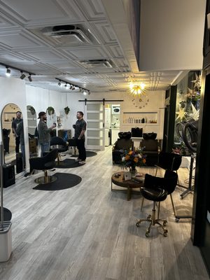 Cosmos Salon