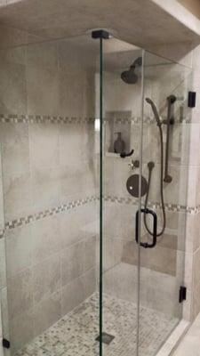 Frameless Shower