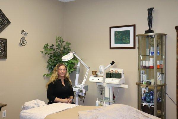 Our skincare specialist is able to help you with post surgical lymphatic services as well as a host of aesthetic needs.