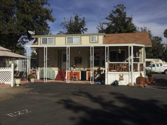 Great place to spend the winter clean and reasonable with a great pool area.