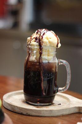 Root beer float