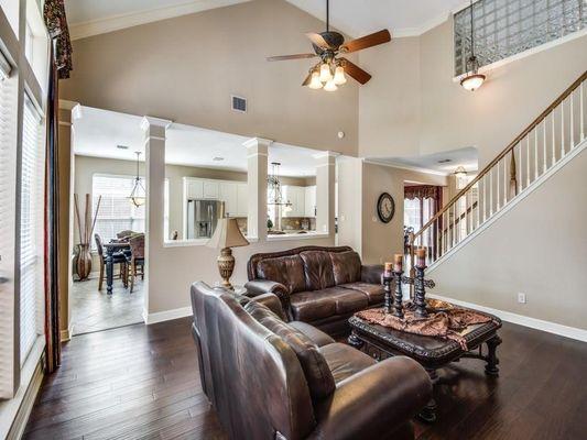 Solid hardwood floor installation