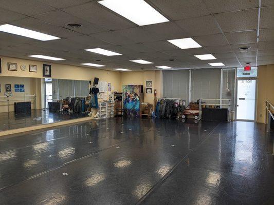 A spacious dance studio