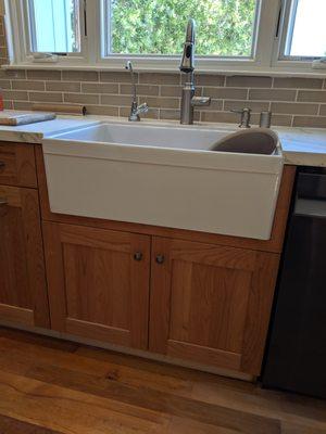 Farmhouse sink