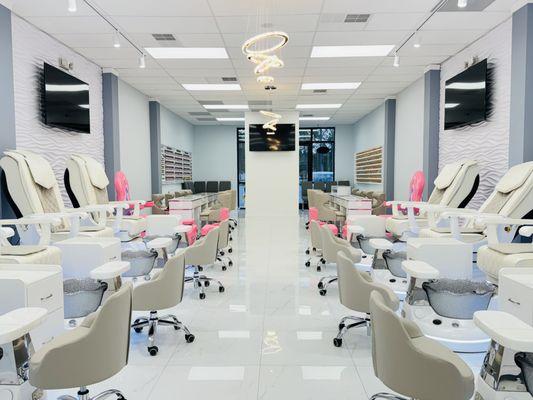 T Nails Spa