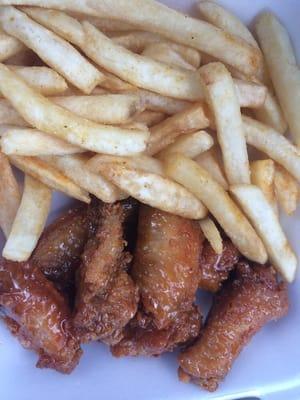 Perry wings with fries