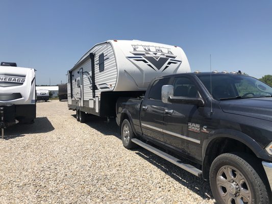 Tow new puma fifth wheel from Indiana to Kansas