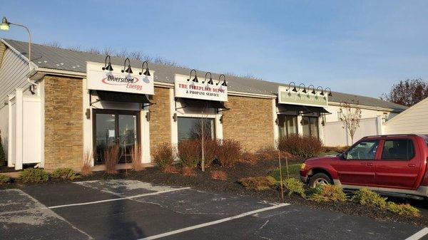 The front of the business center the salon is in!!