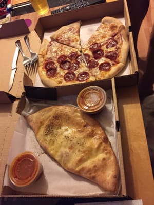 Pizza and calzone!!