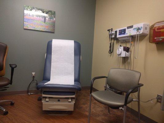 Generic VA exam room fully staffed by VA Healthcare workers. #Veteran