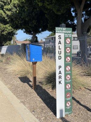 Salud Park entrance from the parking lot.