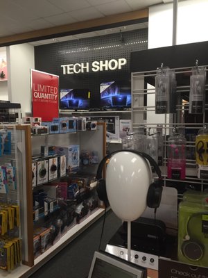 This Kohls has a Tech Shop with limited electronics.