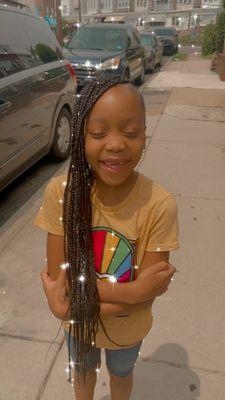 Age range 5-8 children lemonade braids, hair is included.