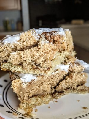 Cinnamon crumb cake