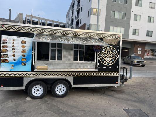 Halal zone food truck the best Mediterranean food