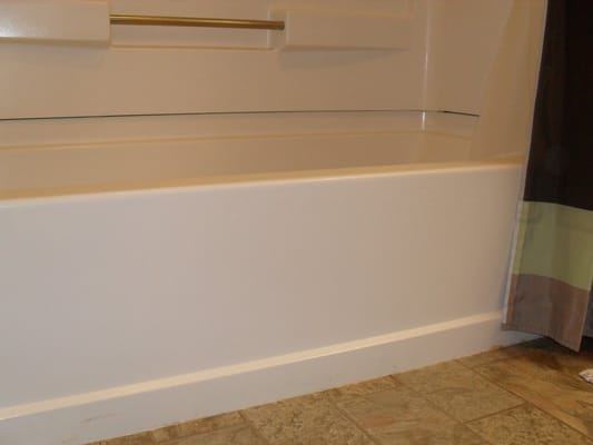 A standard bathtub before The Safeway Step