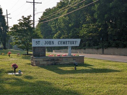 St Johns Cemetery, Collinsville