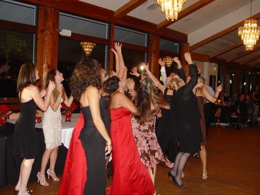 Bouquet Toss!!!!