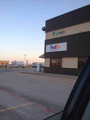 FedEx Ship Center