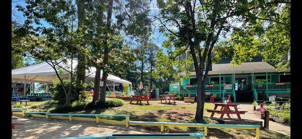 Outdoor dining and bar at Eaton Ferry Marina