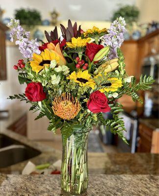 Beautiful flower arrangement, delivered the same day!  I love that they sent me photos of options!